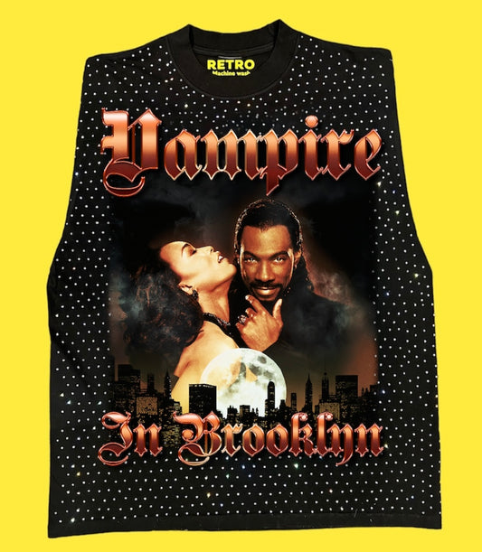 "VAMPIRE IN BROOKLYN 1995" RETRO STAGE LIGHT SLEEVELESS TEE